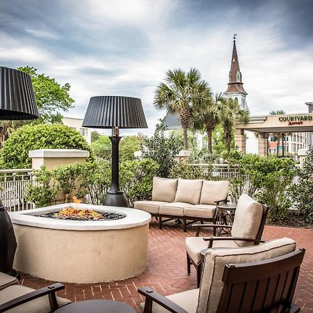 Courtyard By Marriott Charleston Historic District Hotel Exterior photo