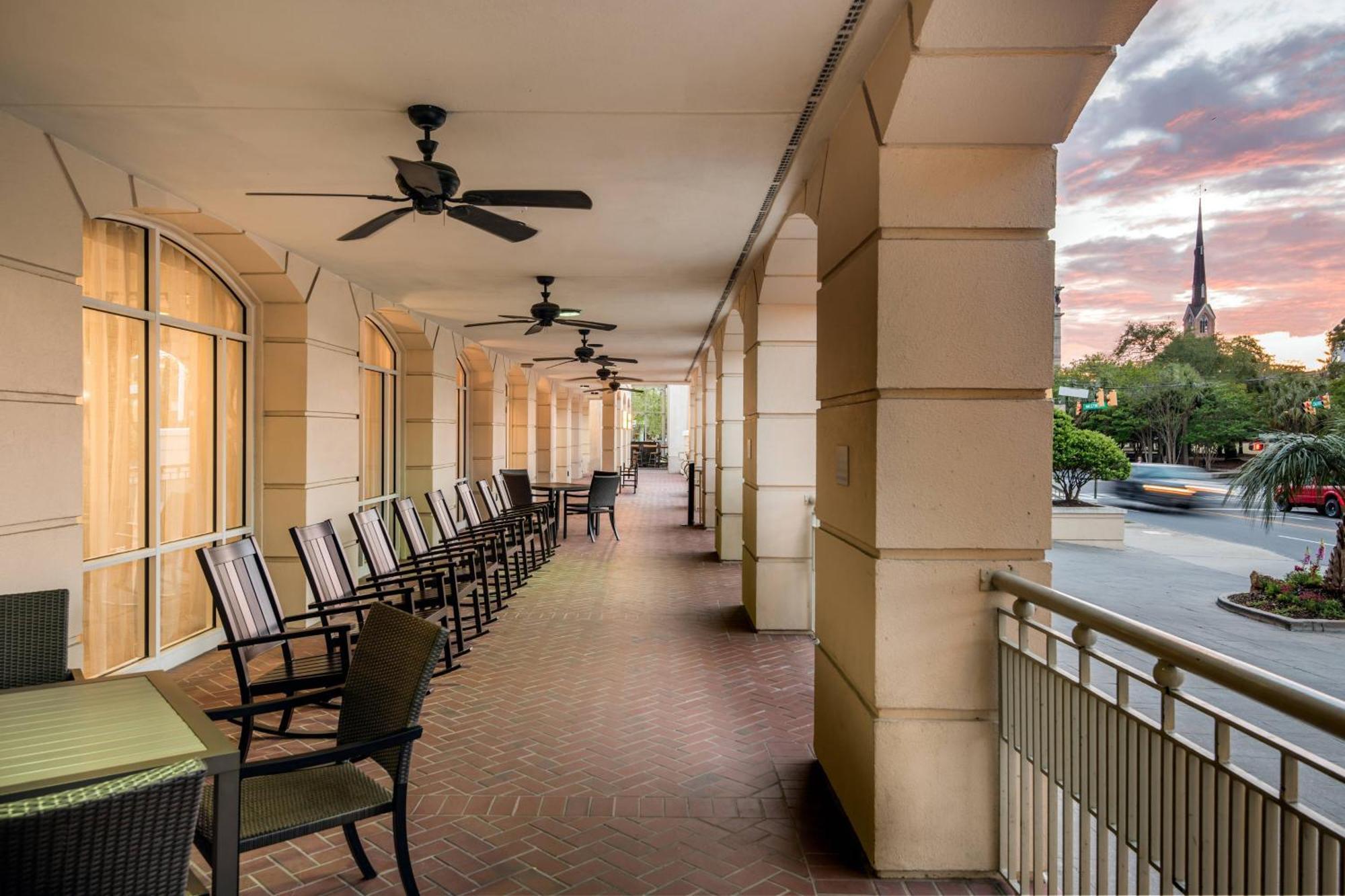 Courtyard By Marriott Charleston Historic District Hotel Exterior photo