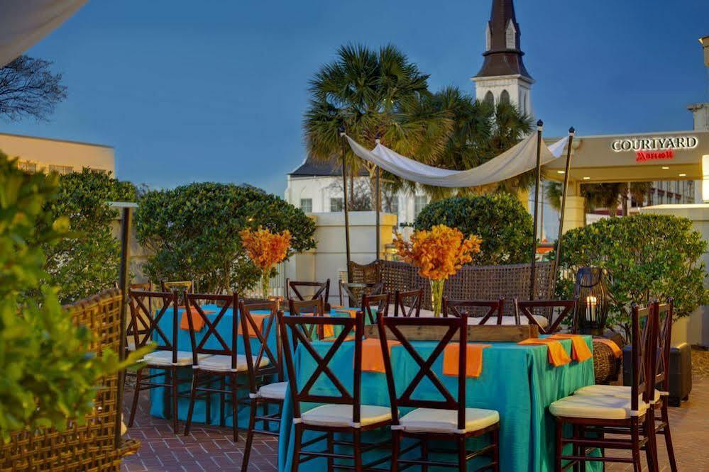 Courtyard By Marriott Charleston Historic District Hotel Exterior photo